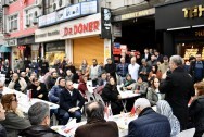 BAŞKAN TÜRKMEN ÜSKÜDAR KAPALI ÇARŞI VE MERKEZ ÇARŞI ESNAFIYLA KAHVALTIDA BULUŞTU