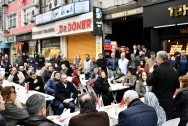 BAŞKAN TÜRKMEN ÜSKÜDAR KAPALI ÇARŞI VE MERKEZ ÇARŞI ESNAFIYLA KAHVALTIDA  BULUŞTU