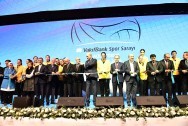 ÜSKÜDAR BELEDİYESİ VAKIFBANK SPOR SARAYI GÖRKEMLİ BİR TÖRENLE AÇILDI