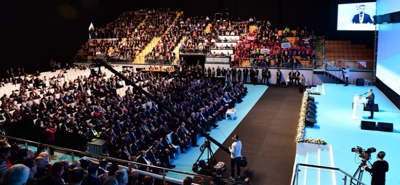 ÜSKÜDAR BELEDİYESİ VAKIFBANK SPOR SARAYI GÖRKEMLİ BİR TÖRENLE AÇILDI ÜSKÜDAR BELEDİYESİ VAKIFBANK SPOR SARAYI GÖRKEMLİ BİR TÖRENLE AÇILDI