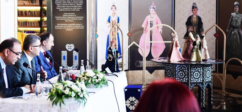 ÜSKÜDAR BELEDİYESİ OSMANLI SARAY SULTANLARI BEBEK KOLEKSİYONU İLE KÜLTÜR EROZYONUNA DUR DİYOR ÜSKÜDAR BELEDİYESİ OSMANLI SARAY SULTANLARI BEBEK KOLEKSİYONU İLE KÜLTÜR EROZYONUNA DUR DİYOR