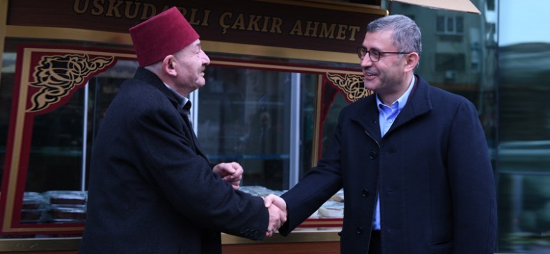 ÜSKÜDAR BELEDİYESİ'NDEN ESKİ KABADAYI ÇAKIR AHMET'E SEYYAR ARABA ÜSKÜDAR BELEDİYESİ'NDEN ESKİ KABADAYI ÇAKIR AHMET'E SEYYAR ARABA