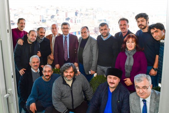 BAŞKAN HİLMİ TÜRKMEN YEREL GAZETE TEMSİLCİLERİYLE BULUŞTU BAŞKAN HİLMİ TÜRKMEN YEREL GAZETE TEMSİLCİLERİYLE BULUŞTU