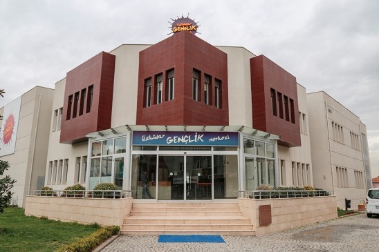 ÜSKÜDAR GENÇLİK MERKEZİ BAHAR DÖNEMİ ATÖLYE EĞİTİMLERİ BAŞLIYOR ÜSKÜDAR GENÇLİK MERKEZİ BAHAR DÖNEMİ ATÖLYE EĞİTİMLERİ BAŞLIYOR