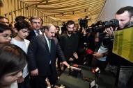 BAKAN VARANK ÇOCUKLARLA BULUŞTU