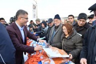 ÜSKÜDAR BELEDİYESİNİN AFİŞLERİ ÇANTA OLDU