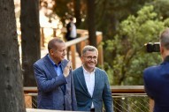 BAŞKAN ERDOĞAN'A NAKKAŞTEPE'DE SEVGİ GÖSTERİSİ