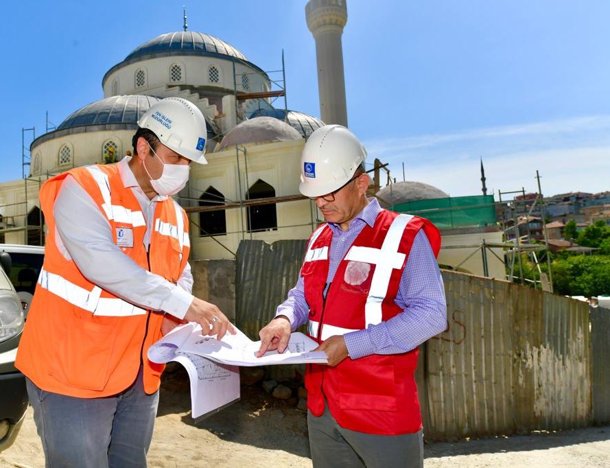 Üsküdar Belediye Başkanı Türkmen, devam eden projeleri inceledi