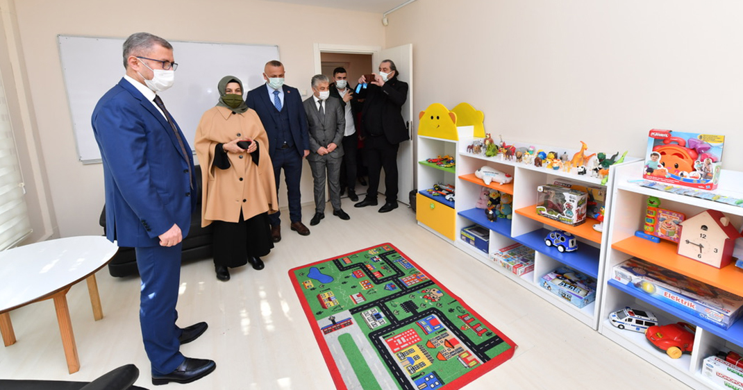 Dünya Kadınlar Günü’nde, Üsküdar Kadın ve Aile Danışma Merkezi açıldı