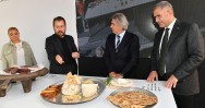 ŞEF YAZAR ÖMÜR AKKOR'UN “ANADOLU'NUN BİNLERCE YILI” CANLI YEMEK SERGİSİ İSTANBULLULARI BULUŞTURDU