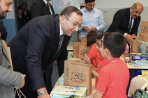 ÜSKÜDAR'DA YENİ EĞİTİM DÖNEMİNİN İLK DERS ZİLİ ÇALDI