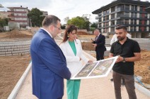 BAŞKAN VEKİLİ GÜLTEKİN GÜNÜ SAHADA GEÇİRDİ: ESNAFTAN OKULA, PARKTAN ZABITA TEŞKİLÂTINA