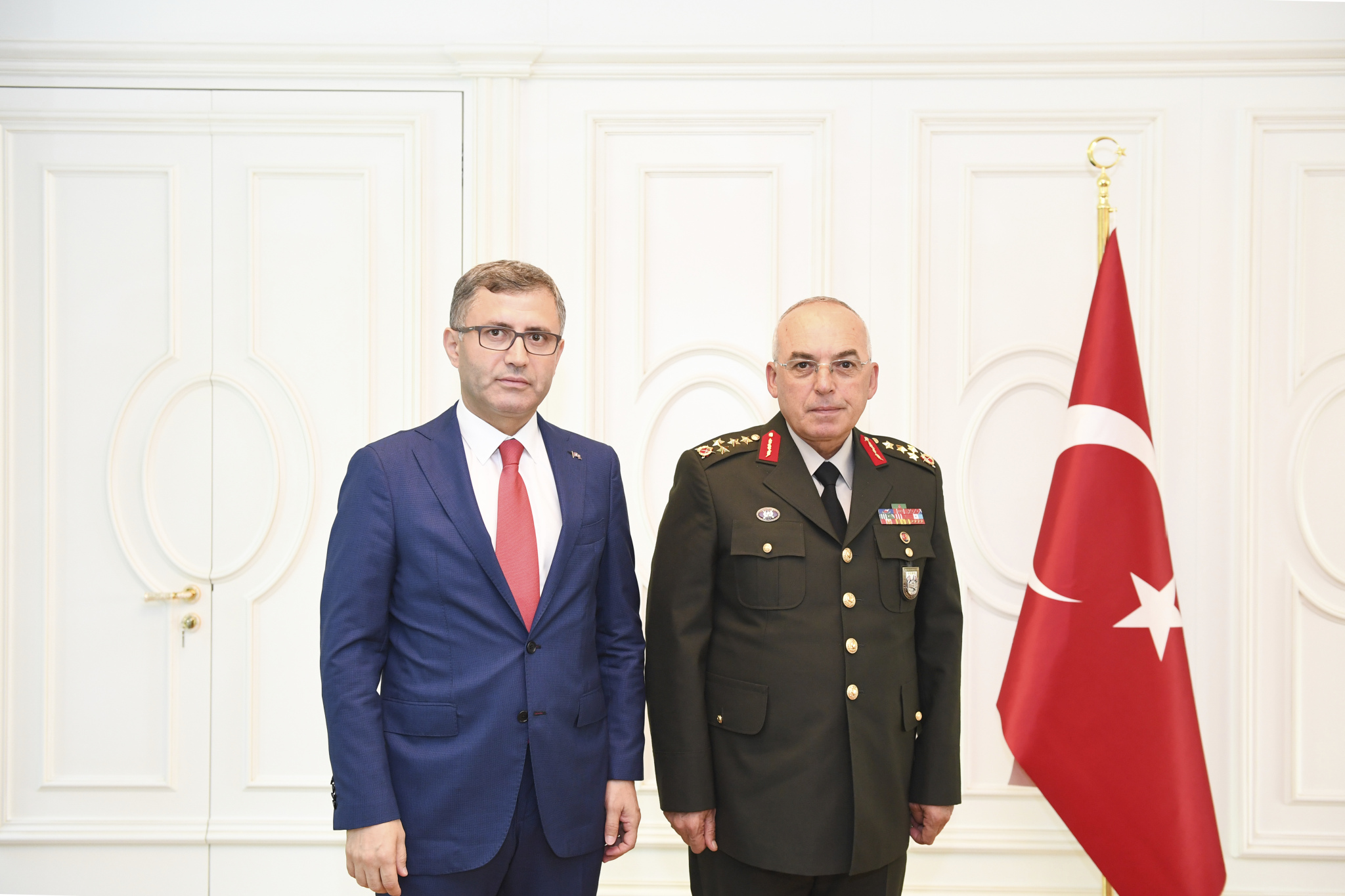 ORGENERAL MUSA AVSEVER BELEDİYE BAŞKANI HİLMİ TÜRKMEN&#39;İ ZİYARET ETTİ