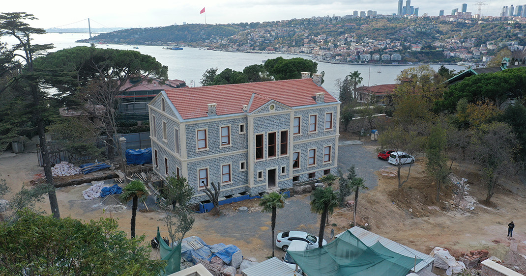 NEVMEKÂN KANDİLLİ