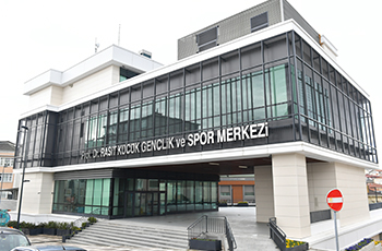 Prof. Dr. Raşit Küçük Gençlik ve Spor Merkezi