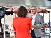 3 BİN AİLEYE 15 TON ET DAĞITILDI